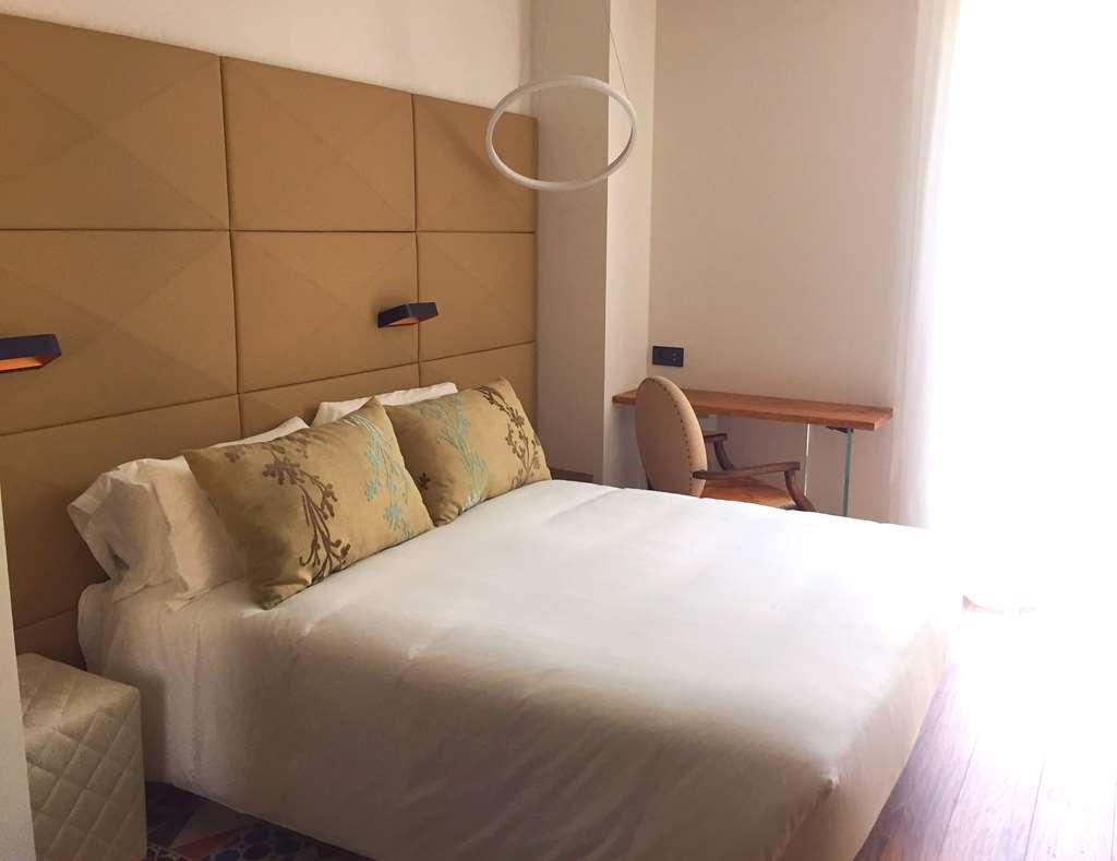 Hotel Sb Glow Barcelona Room photo