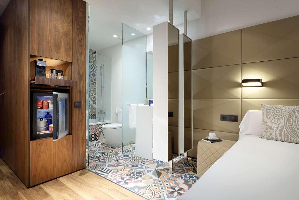 Hotel Sb Glow Barcelona Room photo