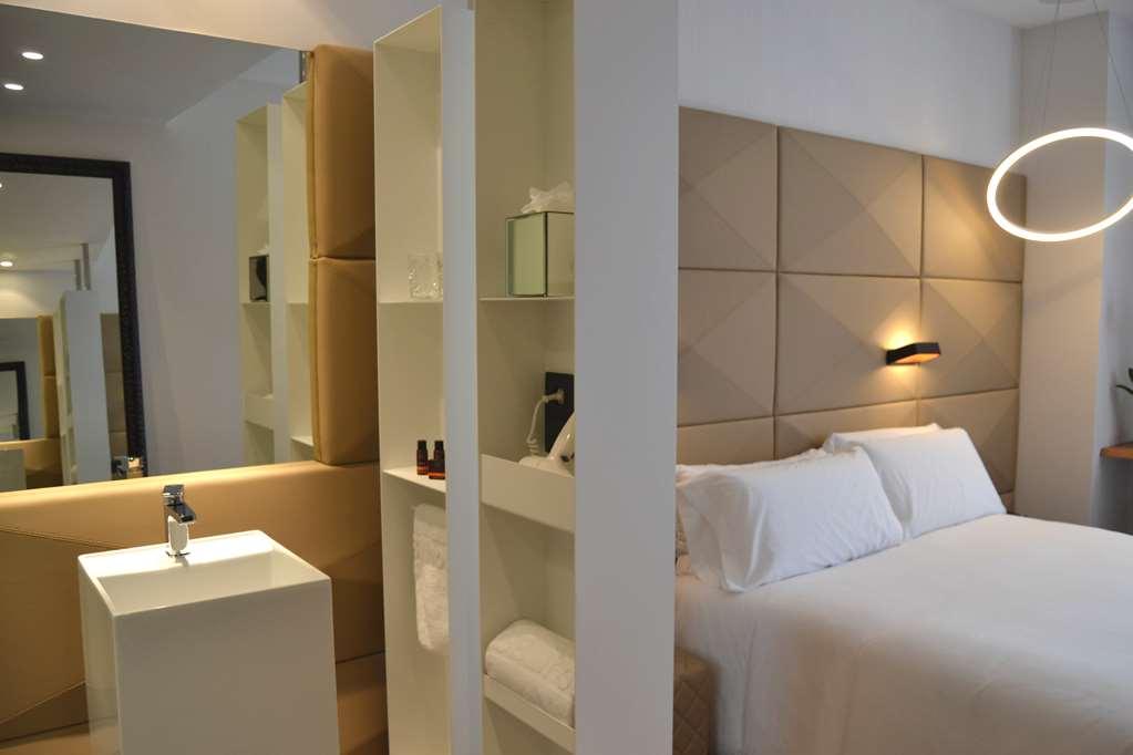 Hotel Sb Glow Barcelona Room photo