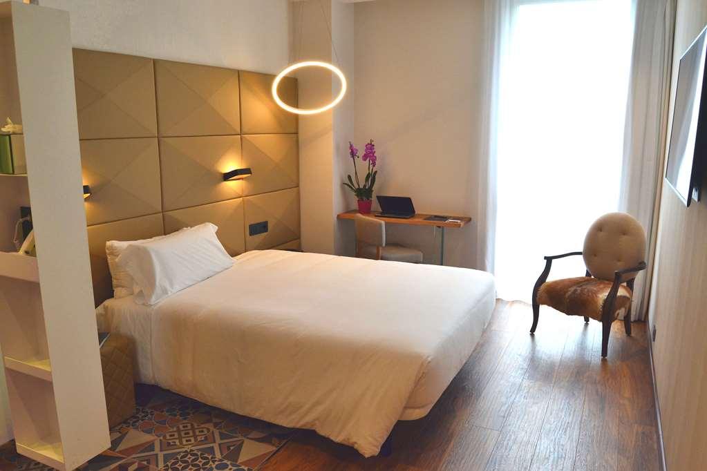 Hotel Sb Glow Barcelona Room photo